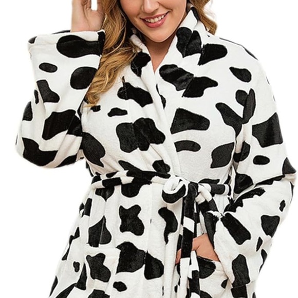 NWT - Women's Cow Print Bath Robe | Plus Size Women's Long Sleeved Bath Robe - Picture 7 of 8